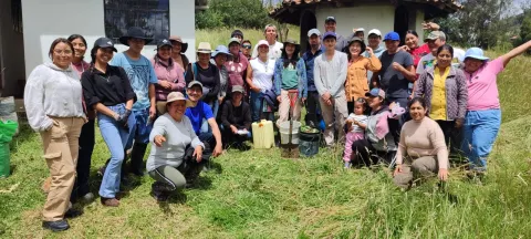 Elaboración de bioinsumos en el huerto La Trababa (foto 1)